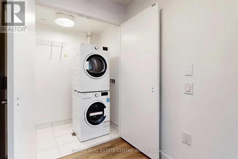 1221 - 2485 EGLINTON AVENUE W, Mississauga (Central Erin Mills), Ontario, L5M2V8