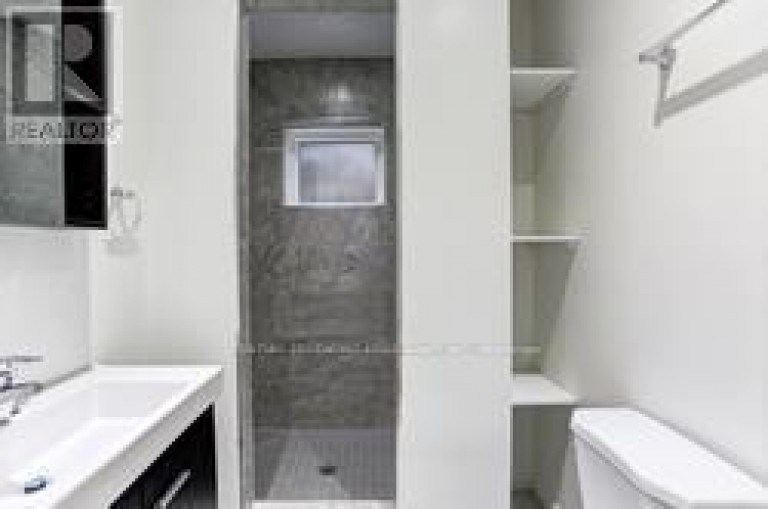 MAIN - 190 MARION STREET, Toronto (High Park-Swansea), Ontario, M6R1E8