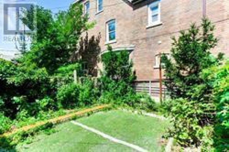 MAIN - 190 MARION STREET, Toronto (High Park-Swansea), Ontario, M6R1E8