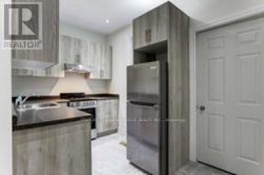 MAIN - 190 MARION STREET Toronto (High Park-Swansea) Ontario photo 3