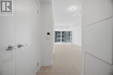 1605 - 4010 EGLINTON AVENUE W Toronto (Humber Heights) Ontario photo 10