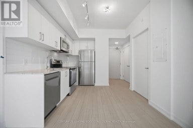 1605 - 4010 EGLINTON AVENUE W Toronto (Humber Heights) Ontario photo 12