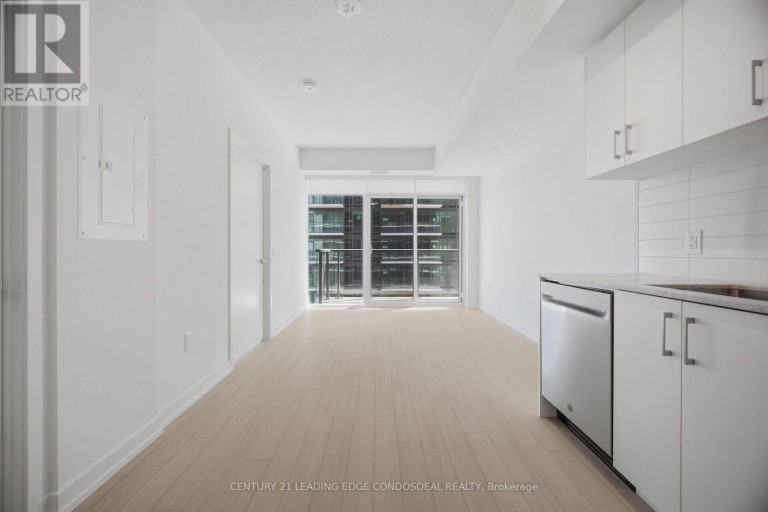 1605 - 4010 EGLINTON AVENUE W, Toronto (Humber Heights), Ontario, M9A0G5
