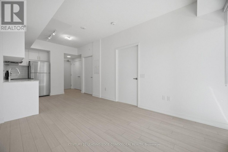 1605 - 4010 EGLINTON AVENUE W, Toronto (Humber Heights), Ontario, M9A0G5