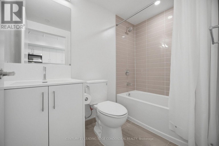 1605 - 4010 EGLINTON AVENUE W, Toronto (Humber Heights), Ontario, M9A0G5