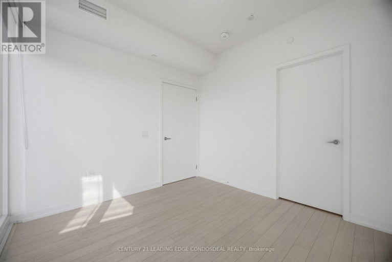 1605 - 4010 EGLINTON AVENUE W, Toronto (Humber Heights), Ontario, M9A0G5