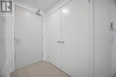 1605 - 4010 EGLINTON AVENUE W Toronto (Humber Heights) Ontario photo 9