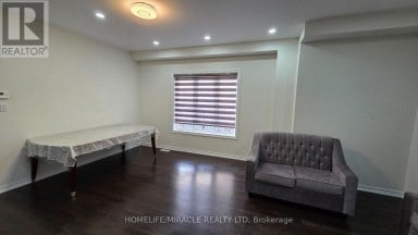 19 BELGIUM CRESCENT Brampton (Northwest Brampton) Ontario photo 9