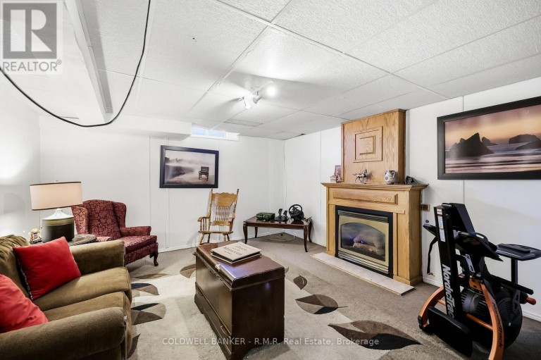 25 CEDAR COURT, Kawartha Lakes (Lindsay), Ontario, K9V6A9