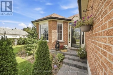 25 CEDAR COURT Kawartha Lakes (Lindsay) Ontario photo 4