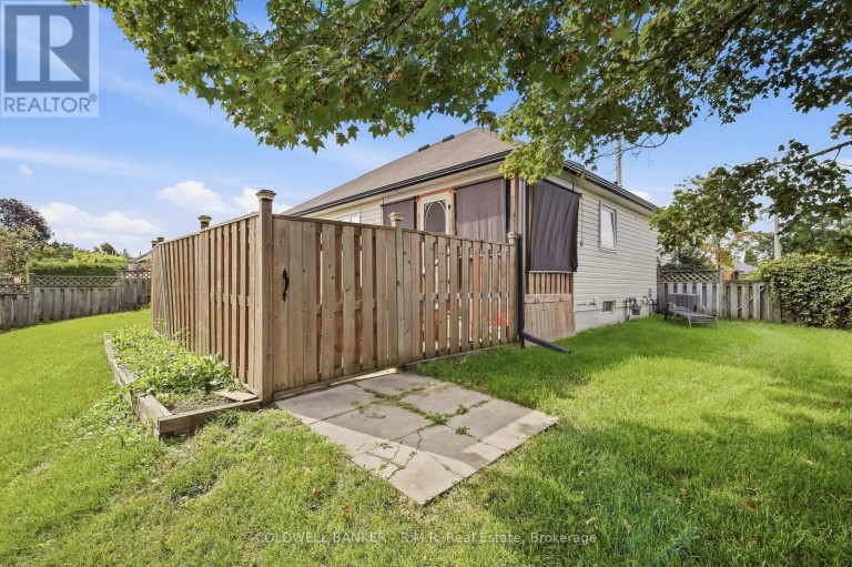 25 CEDAR COURT, Kawartha Lakes (Lindsay), Ontario, K9V6A9