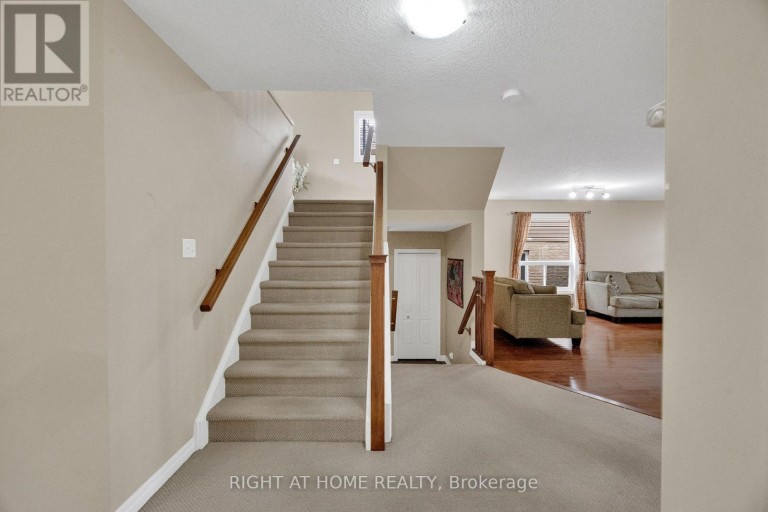 3184 POMEROY LANE, London South (South V), Ontario, N6P1V7
