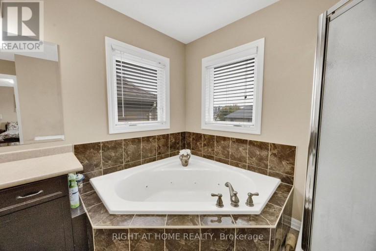 3184 POMEROY LANE, London South (South V), Ontario, N6P1V7