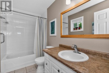 53 THERRIEN COURT Penetanguishene Ontario photo 12