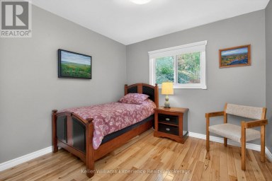 53 THERRIEN COURT Penetanguishene Ontario photo 13