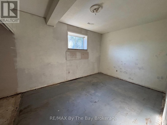 184 DYER DRIVE, Wasaga Beach, Ontario, L9Z1L9