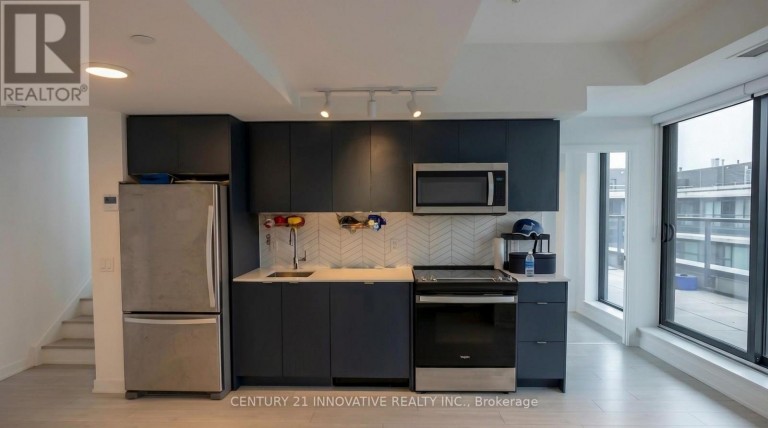 PH523 - 1610 CHARLES STREET, Whitby (Port Whitby), Ontario, L1N0P5