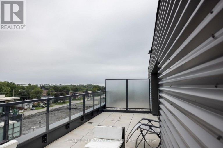 PH523 - 1610 CHARLES STREET, Whitby (Port Whitby), Ontario, L1N0P5