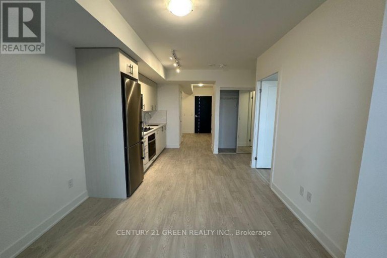 501 - 2545 SIMCOE STREET N, Oshawa (Windfields), Ontario, L1L0W3