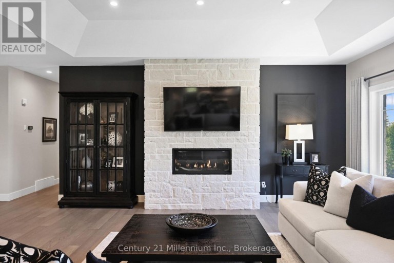 150 LOUISE CREEK CRESCENT, West Grey, Ontario, N0G1S0