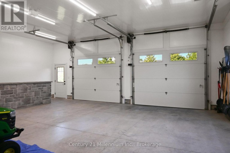 150 LOUISE CREEK CRESCENT, West Grey, Ontario, N0G1S0
