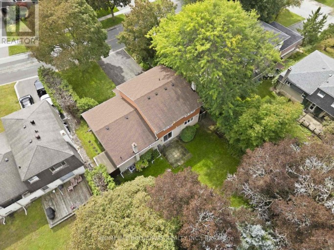 212 BAYVIEW FAIRWAYS DRIVE, Markham (Bayview Fairway-Bayview Country Club Esta, Ontario, L3T2Z3