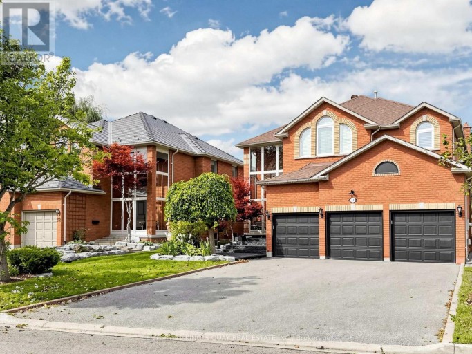 34 LOOKER DRIVE, Barrie (Holly), Ontario, L4N7V3