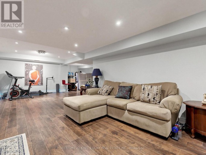 34 LOOKER DRIVE, Barrie (Holly), Ontario, L4N7V3