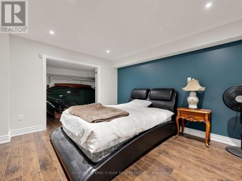 34 LOOKER DRIVE Barrie (Holly) Ontario photo 37