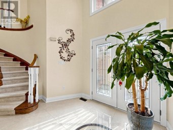 34 LOOKER DRIVE Barrie (Holly) Ontario photo 6