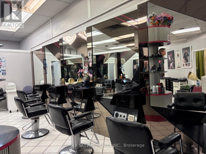 31 - 227 VODDEN STREET E, Brampton (Madoc), Ontario, L6V1N2