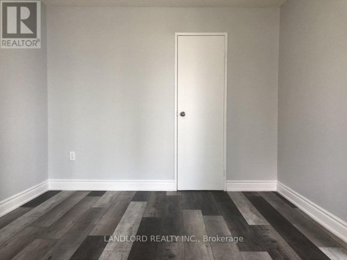 405 - 3590 KANEFF CRESCENT, Mississauga (Mississauga Valleys), Ontario, L5A3X3
