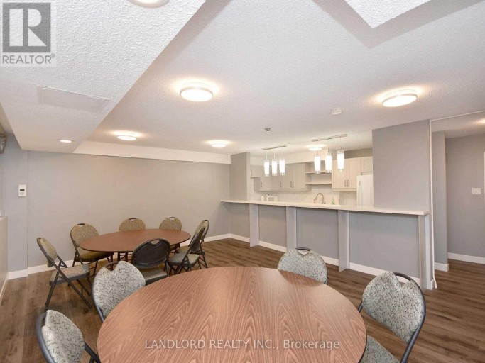 405 - 3590 KANEFF CRESCENT, Mississauga (Mississauga Valleys), Ontario, L5A3X3