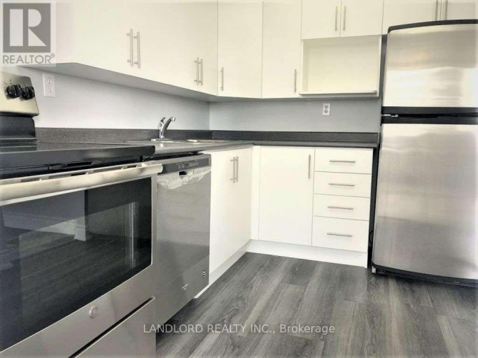 405 - 3590 KANEFF CRESCENT, Mississauga (Mississauga Valleys), Ontario, L5A3X3