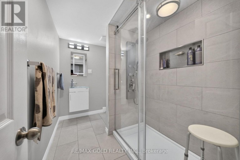 15 JACKMAN DRIVE, Brampton (Northgate), Ontario, L6S2L7