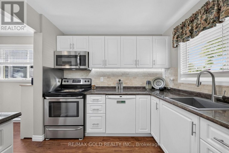 15 JACKMAN DRIVE, Brampton (Northgate), Ontario, L6S2L7