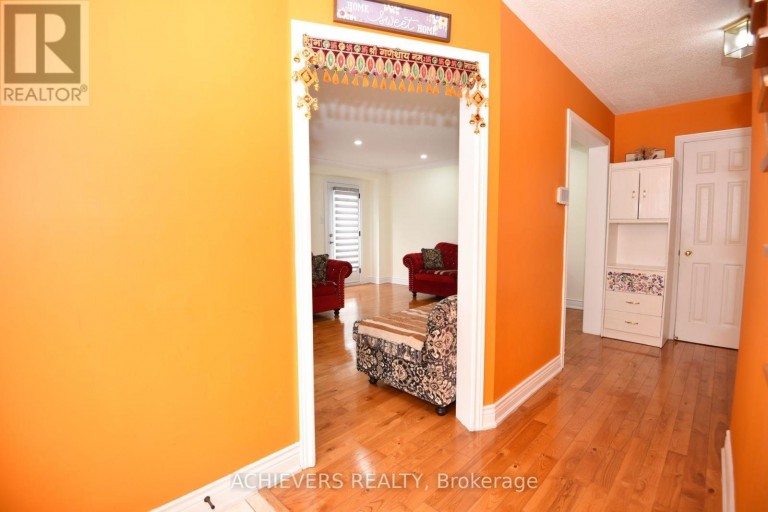 83 CLOVER BLOOM ROAD, Brampton (Sandringham-Wellington), Ontario, L6R1S4