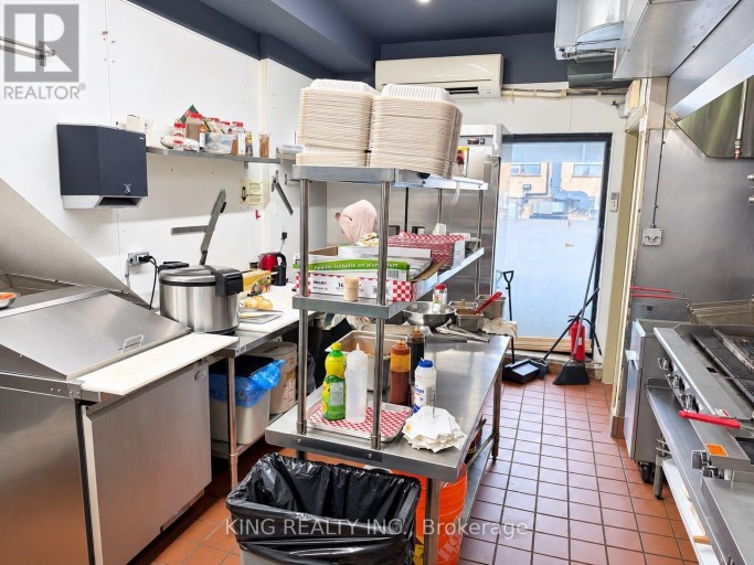 133 JEFFERSON AVENUE, Toronto (South Parkdale), Ontario, M6K3E4