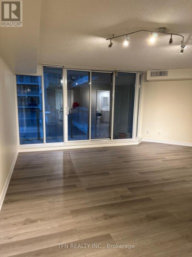 111 ELIZABETH STREET, Toronto (Bay Street Corridor), Ontario, M5G1P7