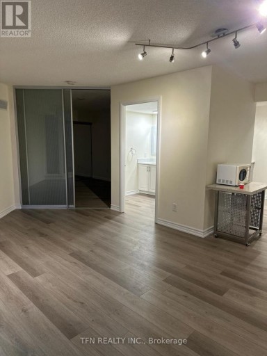 111 ELIZABETH STREET, Toronto (Bay Street Corridor), Ontario, M5G1P7