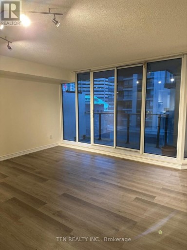 111 ELIZABETH STREET, Toronto (Bay Street Corridor), Ontario, M5G1P7