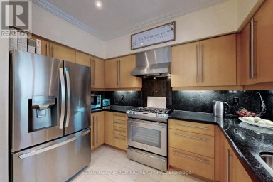 66 TUSCANA BOULEVARD Vaughan (Patterson) Ontario photo 10