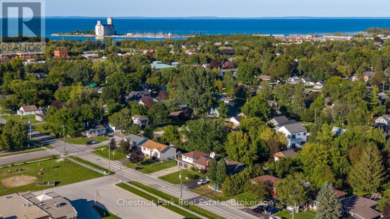 301 SPRUCE STREET, Collingwood, Ontario, L9Y3H2