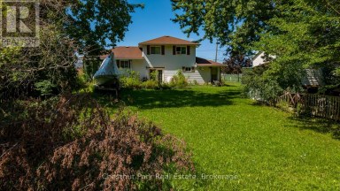 301 SPRUCE STREET Collingwood Ontario photo 3