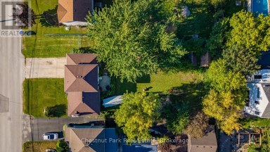 301 SPRUCE STREET Collingwood Ontario photo 7