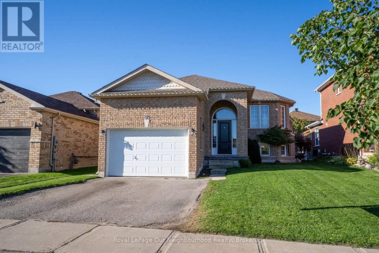 99 SWEETNAM DRIVE, Kawartha Lakes (Lindsay), Ontario, K9V0A6