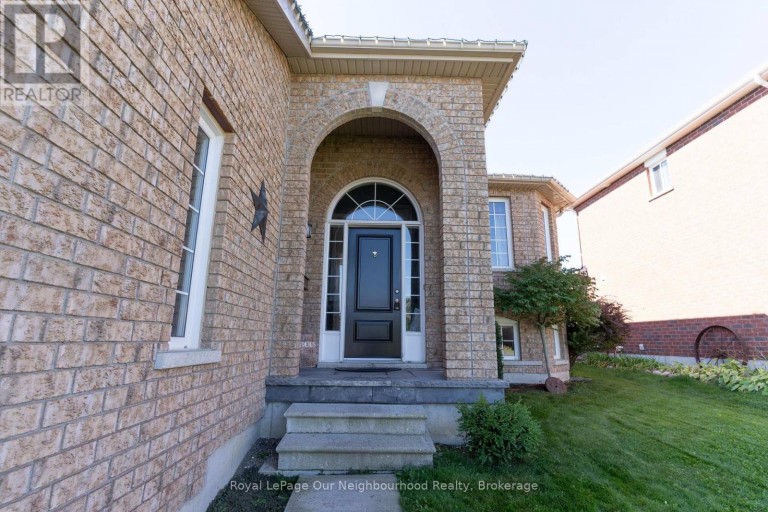 99 SWEETNAM DRIVE, Kawartha Lakes (Lindsay), Ontario, K9V0A6