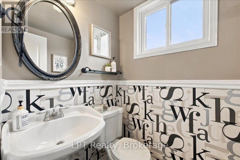 514 OAKWOOD AVENUE, Oshawa (O'Neill), Ontario, L1G2R2