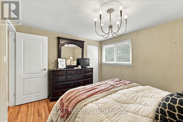 514 OAKWOOD AVENUE, Oshawa (O'Neill), Ontario, L1G2R2
