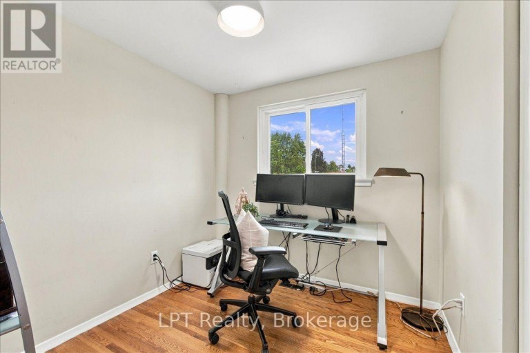 514 OAKWOOD AVENUE, Oshawa (O'Neill), Ontario, L1G2R2